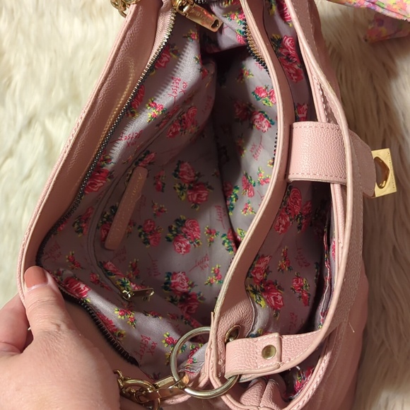 Pink Betsey Johnson purse bag tote with detachable bow and adjustable strap - Picture 7 of 11